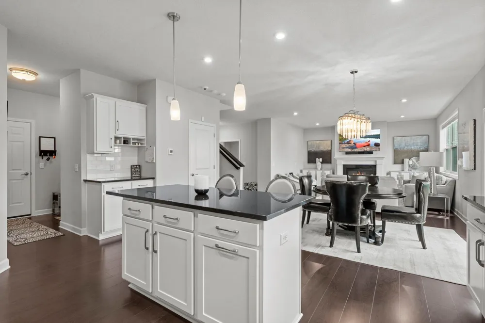 4313 Schilling Way Woodbury, MN 55129