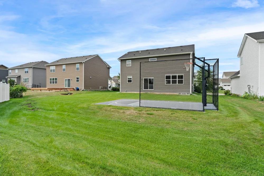 4313 Schilling Way Woodbury, MN 55129