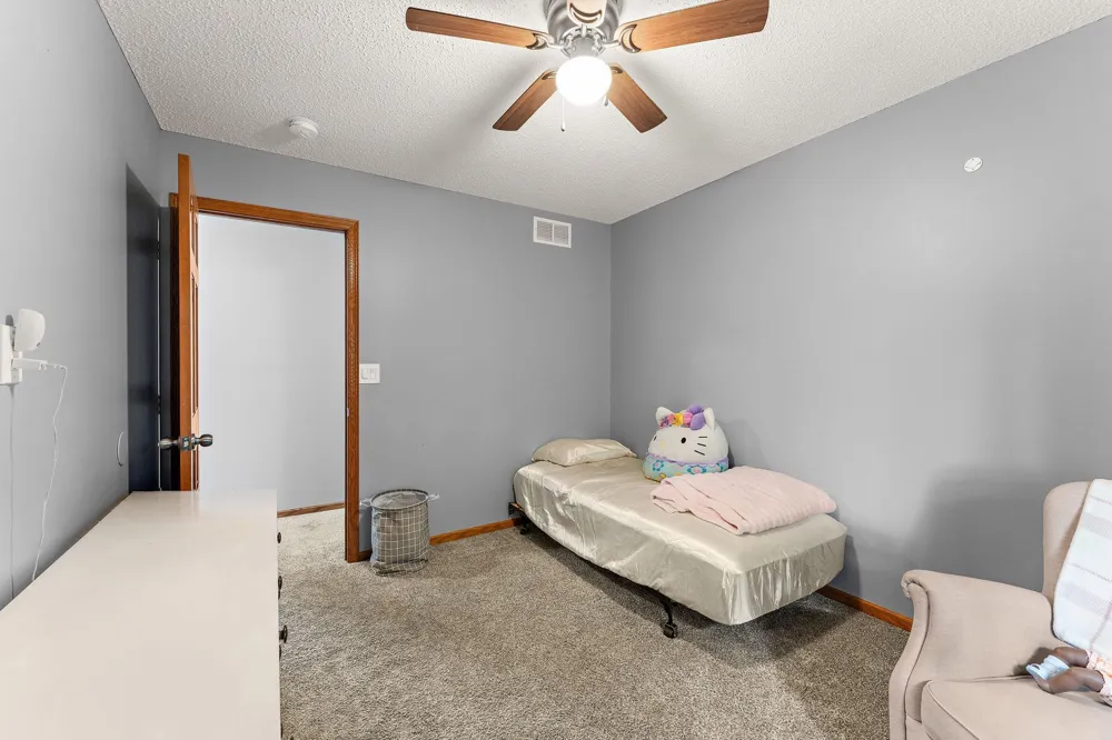 2554 Haller Lane E Maplewood, MN 55119