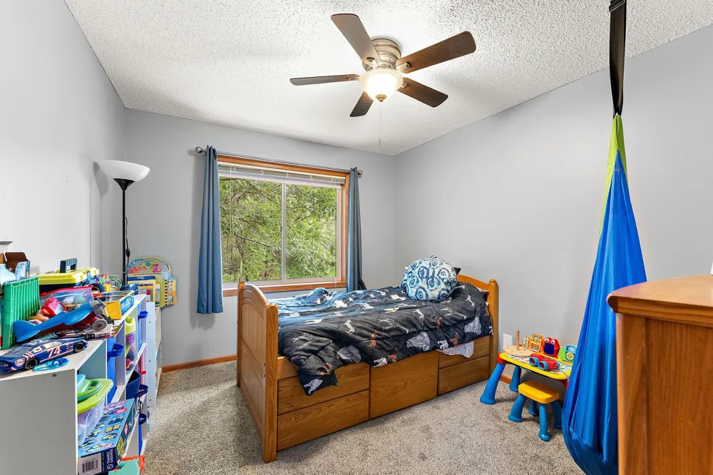 2554 Haller Lane E Maplewood, MN 55119