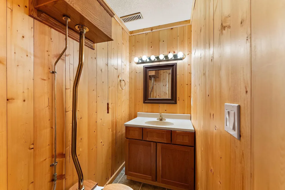 2554 Haller Lane E Maplewood, MN 55119