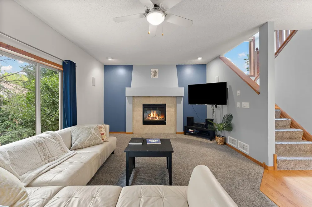 2554 Haller Lane E Maplewood, MN 55119