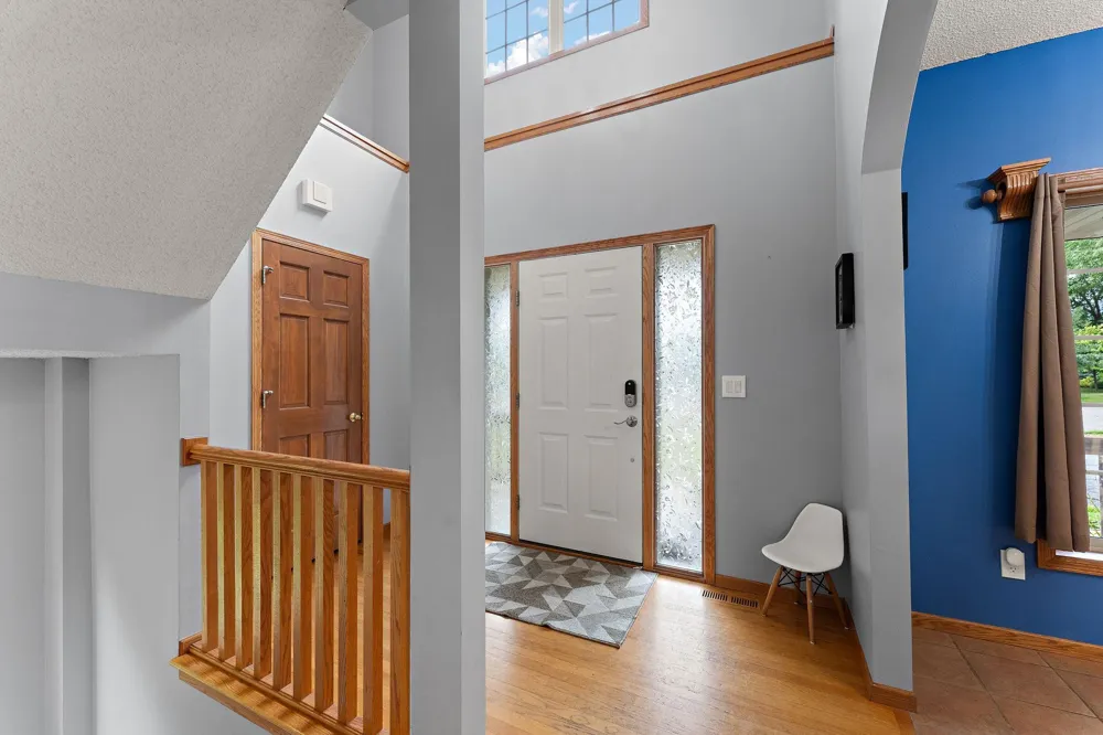 2554 Haller Lane E Maplewood, MN 55119