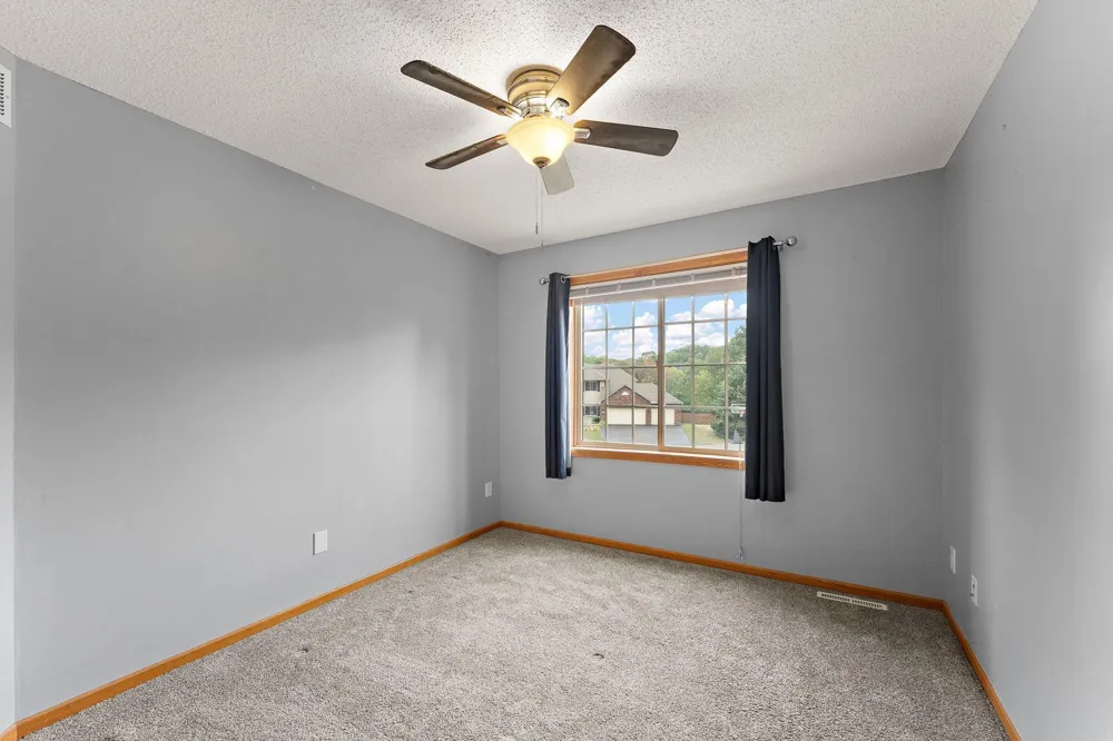 2554 Haller Lane E Maplewood, MN 55119