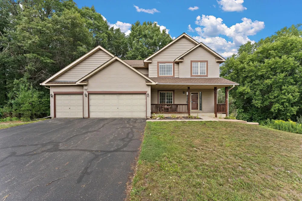 2554 Haller Lane E Maplewood, MN 55119
