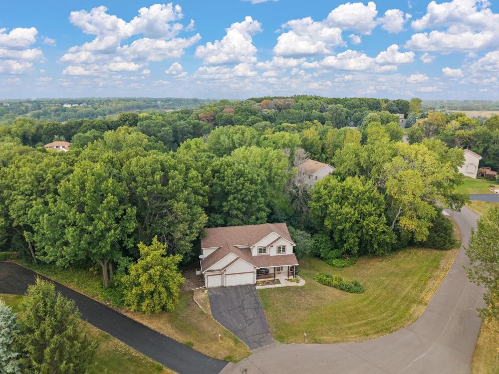 2554 Haller Lane E Maplewood, MN 55119