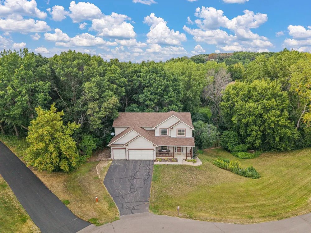 2554 Haller Lane E Maplewood, MN 55119