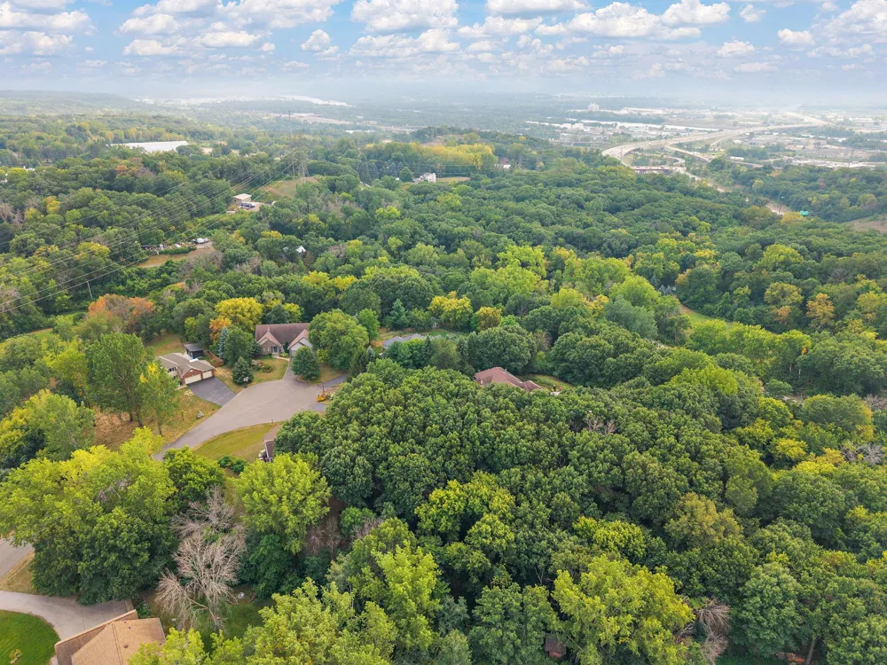 2554 Haller Lane E Maplewood, MN 55119