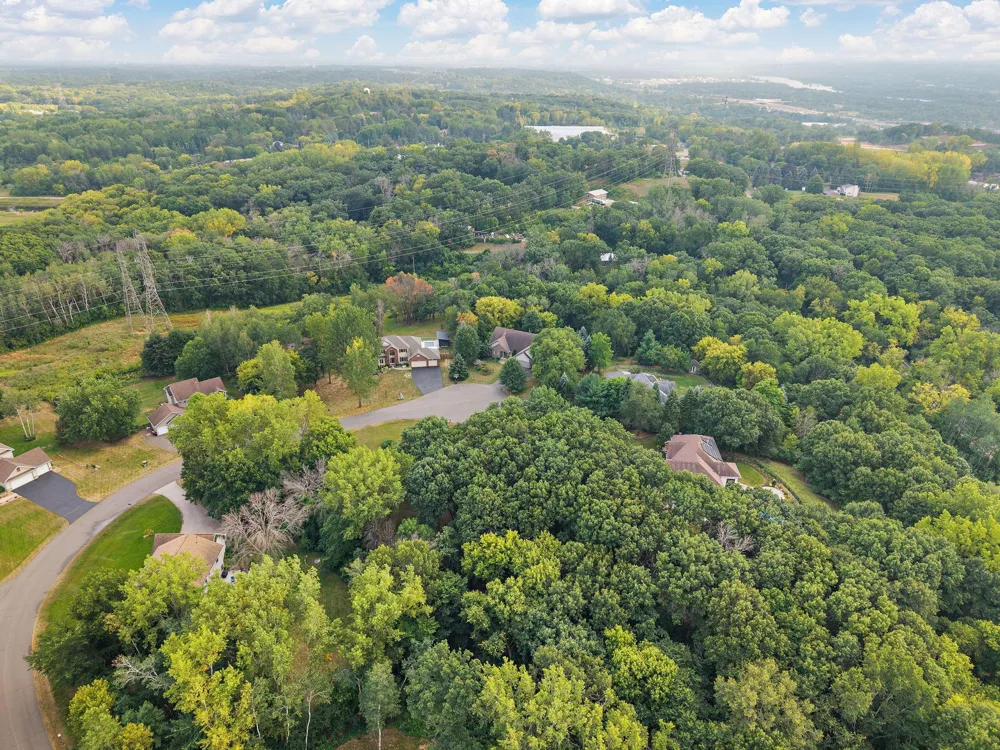 2554 Haller Lane E Maplewood, MN 55119