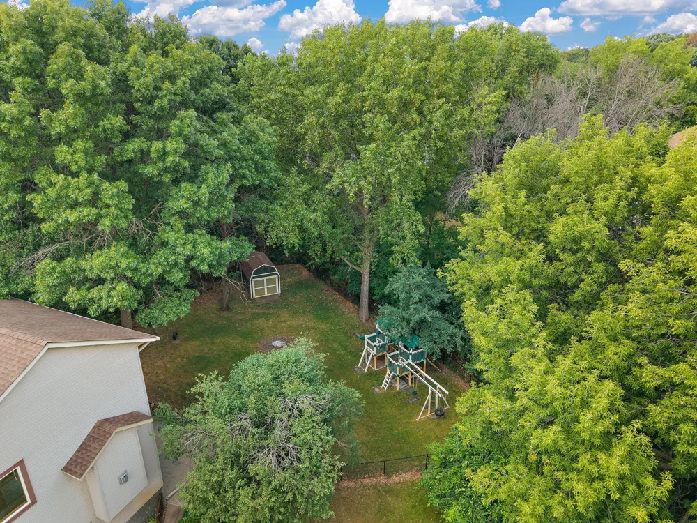 2554 Haller Lane E Maplewood, MN 55119
