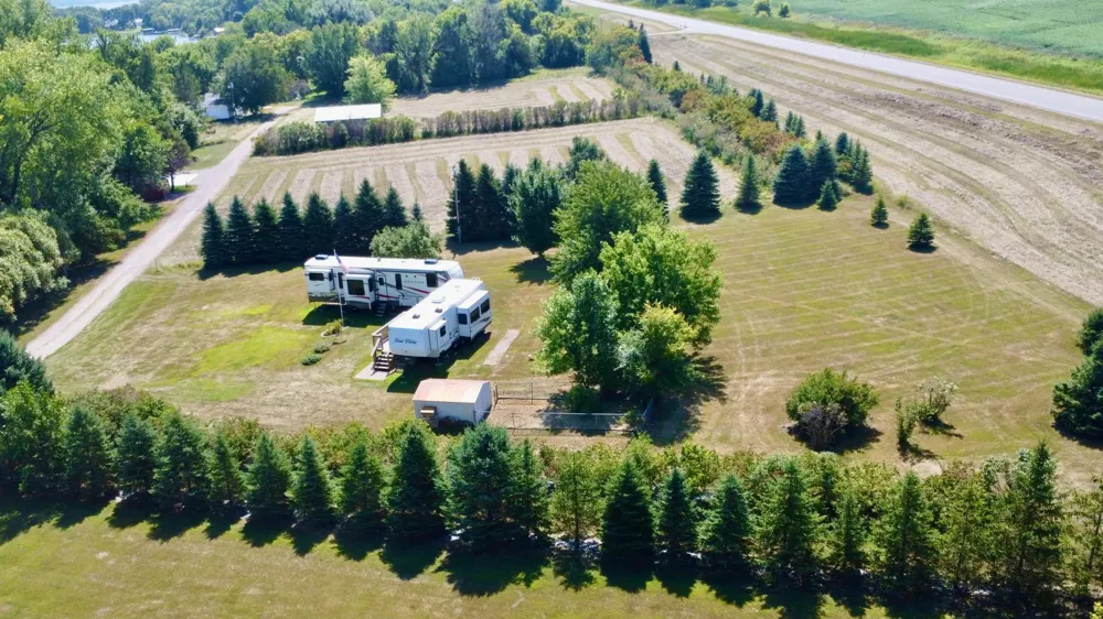 48481 Baileys Bay Road Big Stone City, SD 57216