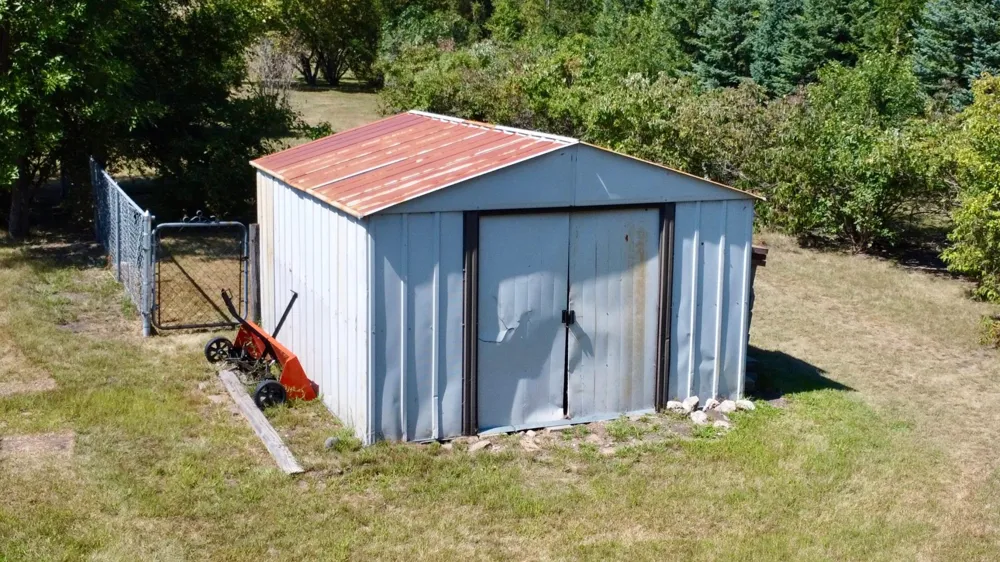 48481 Baileys Bay Road Big Stone City, SD 57216