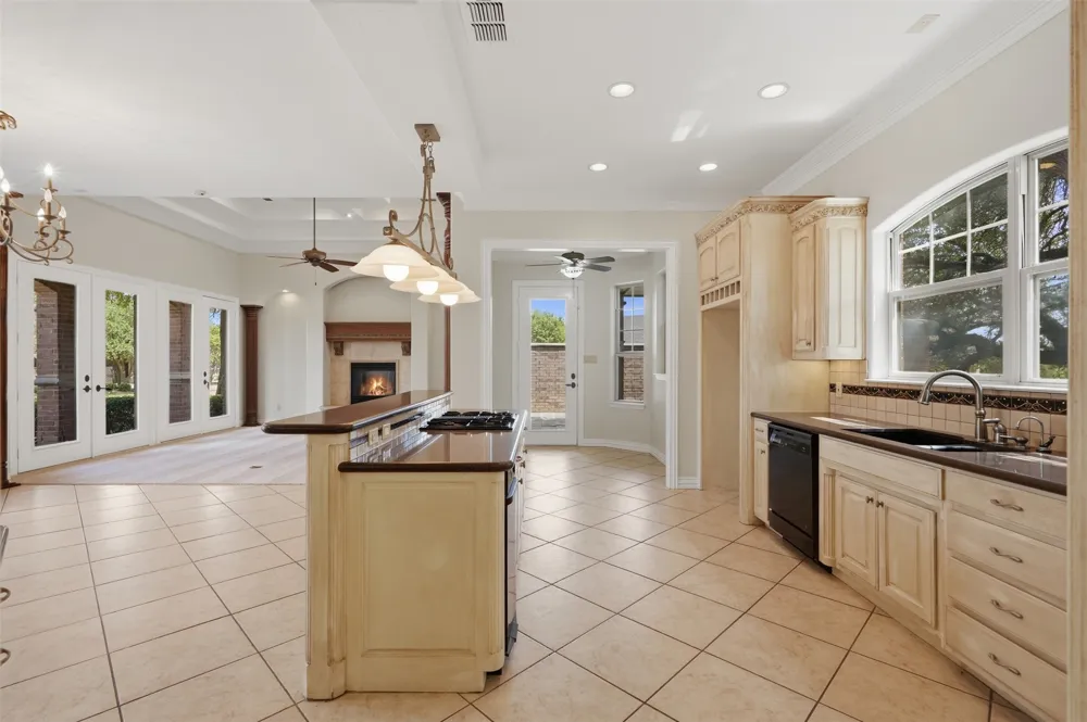 4201 Bluff View Drive Granbury, TX 76048