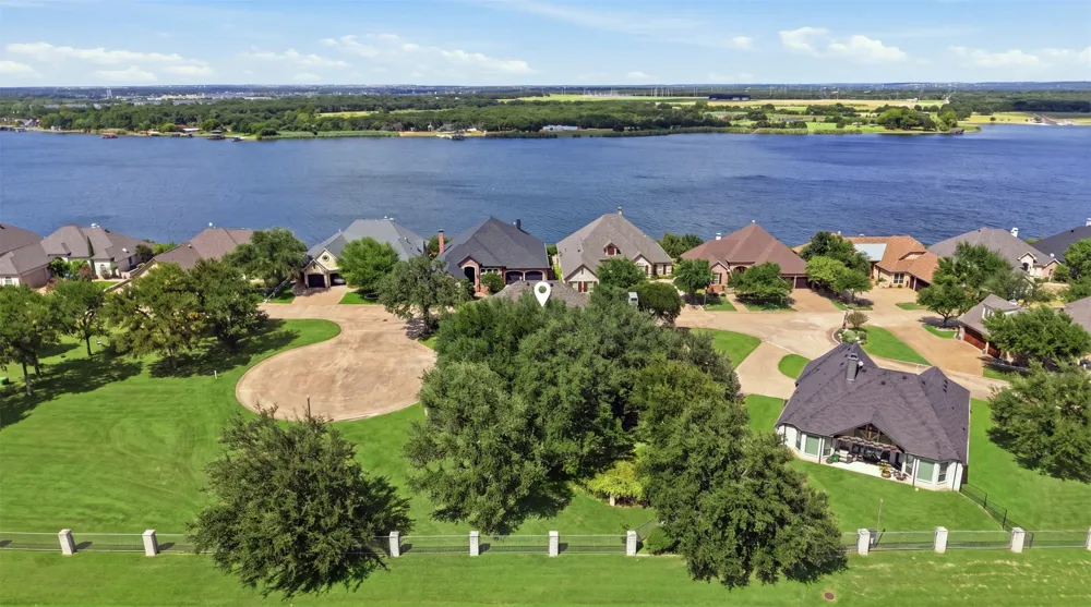4201 Bluff View Drive Granbury, TX 76048