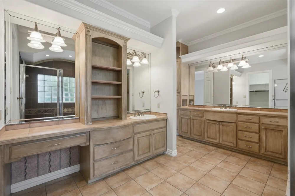 4201 Bluff View Drive Granbury, TX 76048