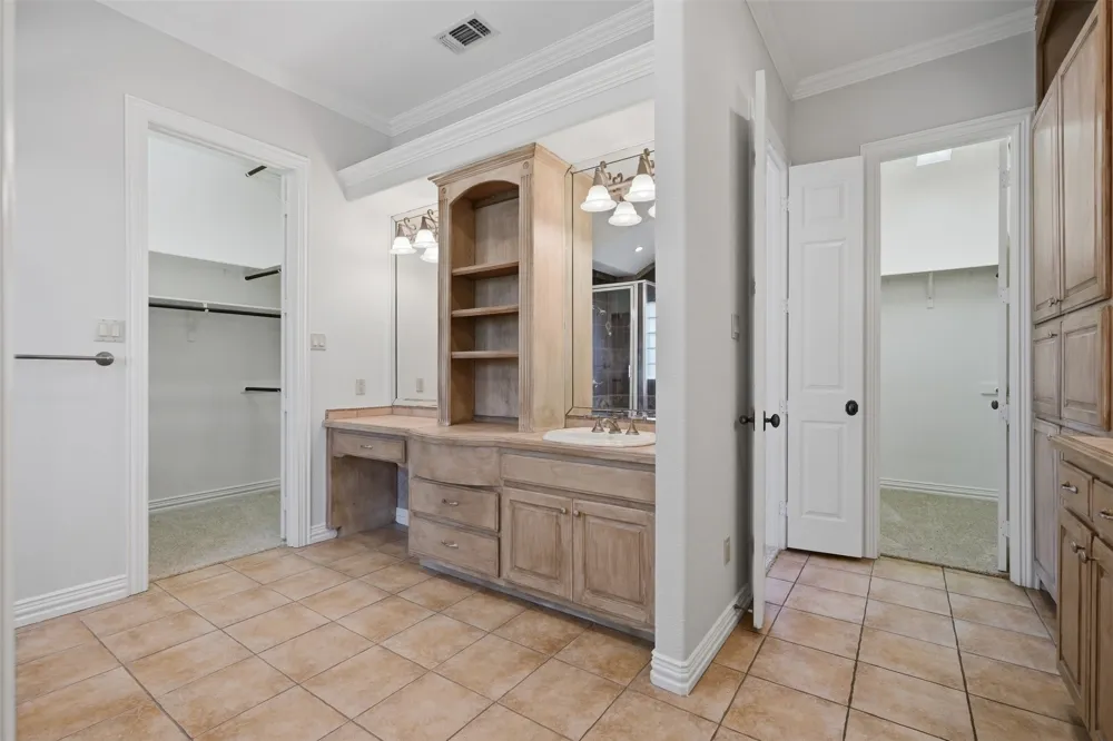 4201 Bluff View Drive Granbury, TX 76048