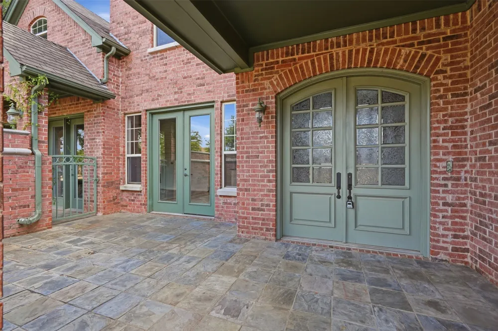 4201 Bluff View Drive Granbury, TX 76048