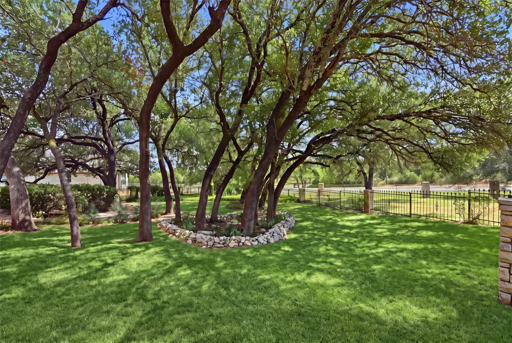 4201 Bluff View Drive Granbury, TX 76048