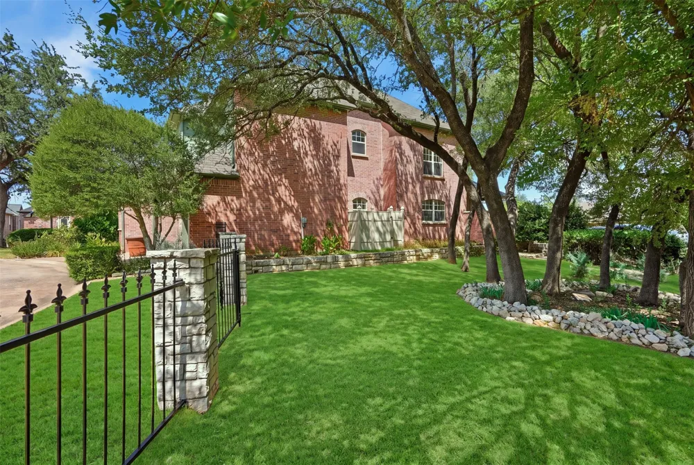 4201 Bluff View Drive Granbury, TX 76048