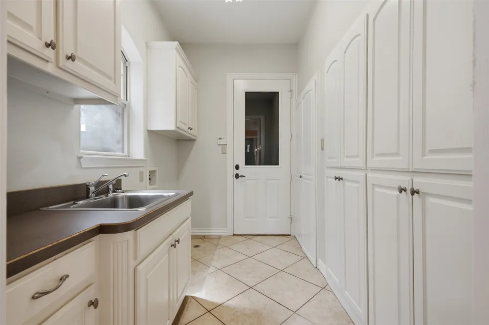 4201 Bluff View Drive Granbury, TX 76048