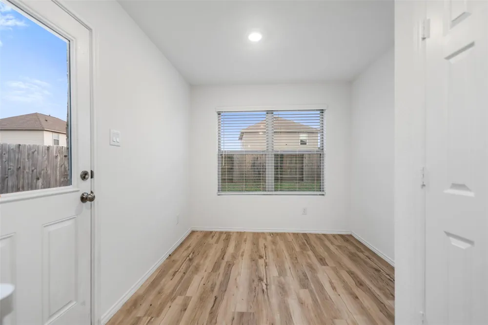 14534 Broadbury Pond Road Rosharon, TX 77583