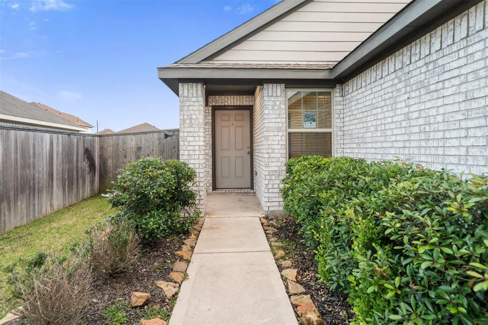 14534 Broadbury Pond Road Rosharon, TX 77583