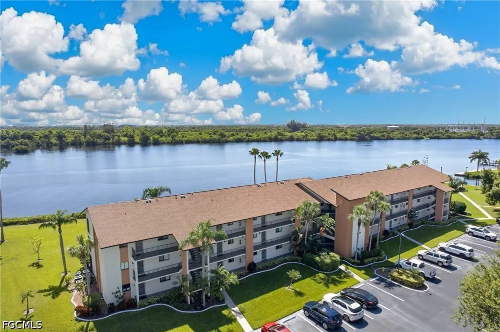 Bay Pointe Boulevard #208 North Fort Myers, FL 33917