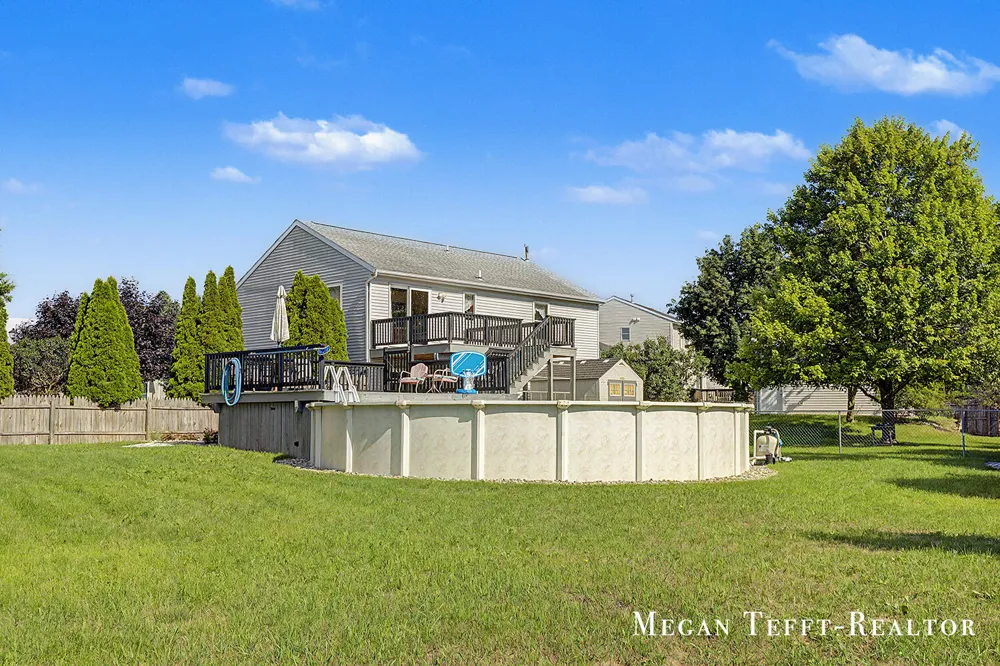 6230 Belmont Farms NE Belmont, MI 49306
