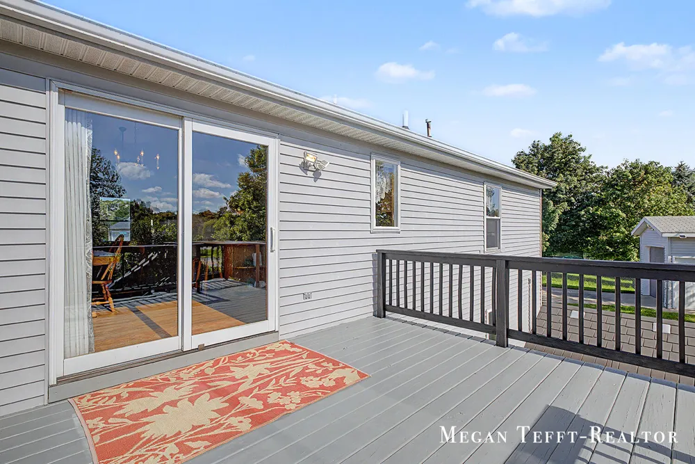 6230 Belmont Farms NE Belmont, MI 49306