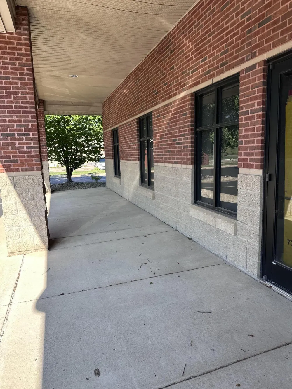 20372 Van Horn Road Woodhaven, MI 48183