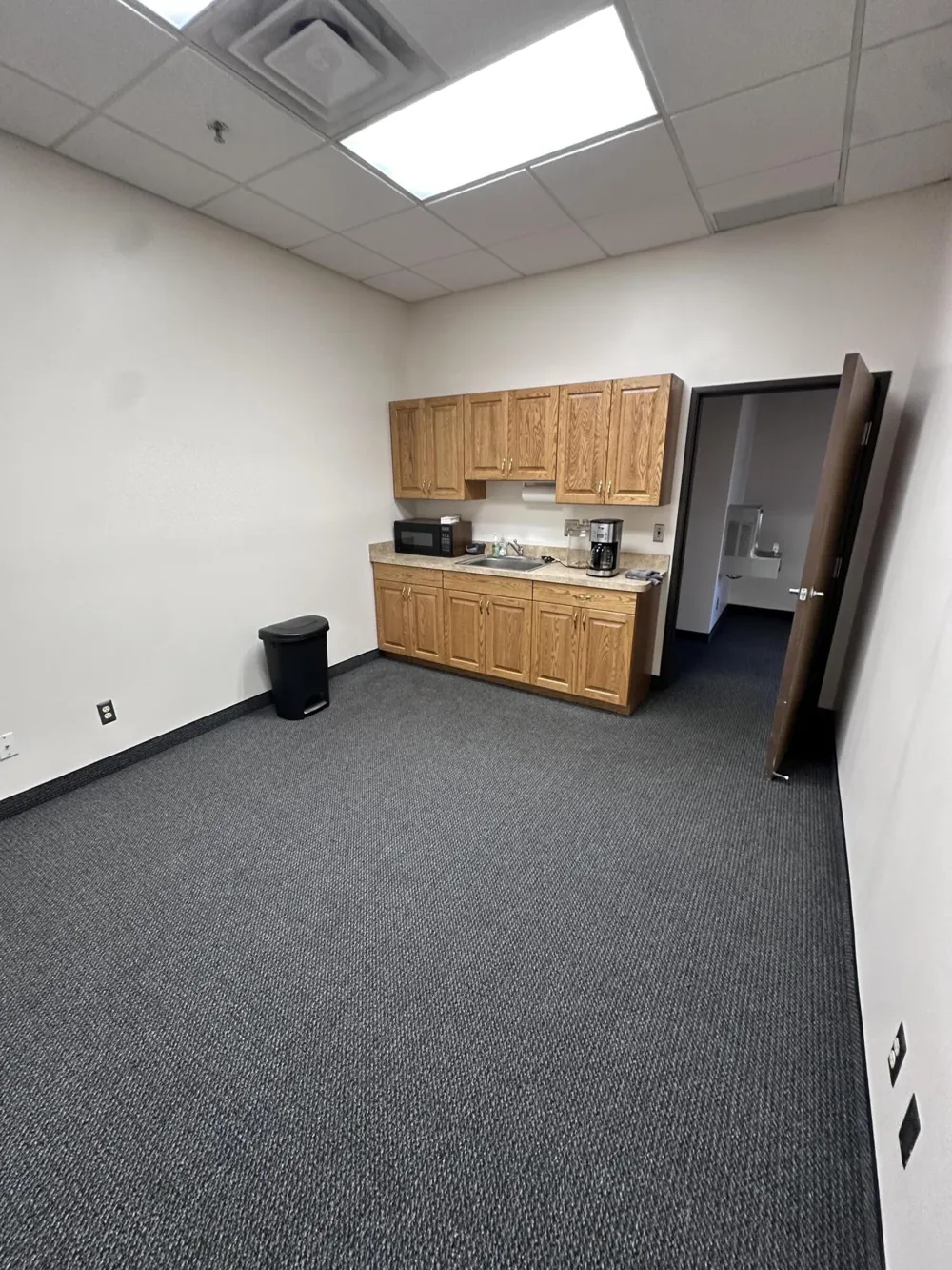20372 Van Horn Road Woodhaven, MI 48183