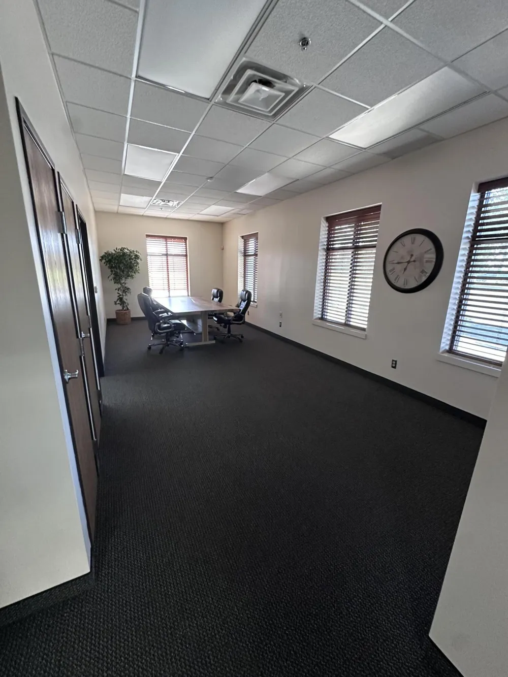 20372 Van Horn Road Woodhaven, MI 48183