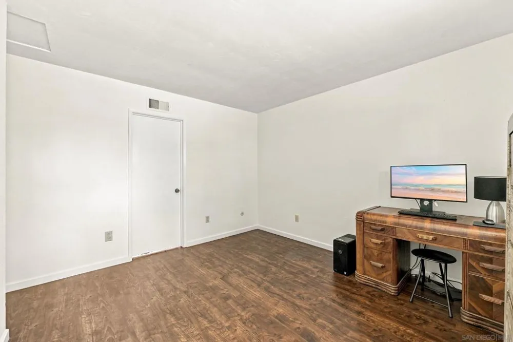 2812 Via Magia Carlsbad, CA 92010