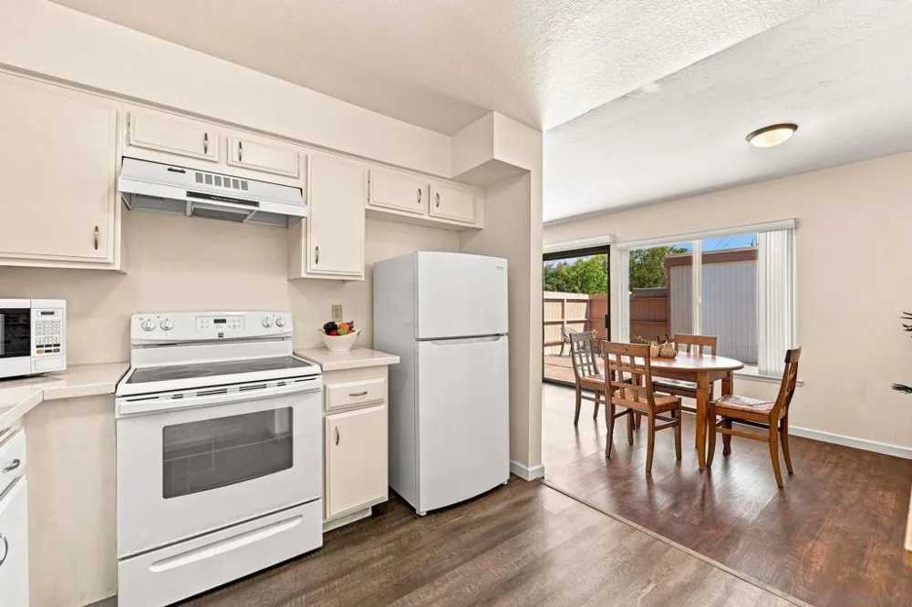 2812 Via Magia Carlsbad, CA 92010