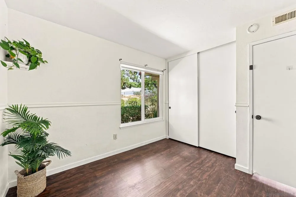 2812 Via Magia Carlsbad, CA 92010