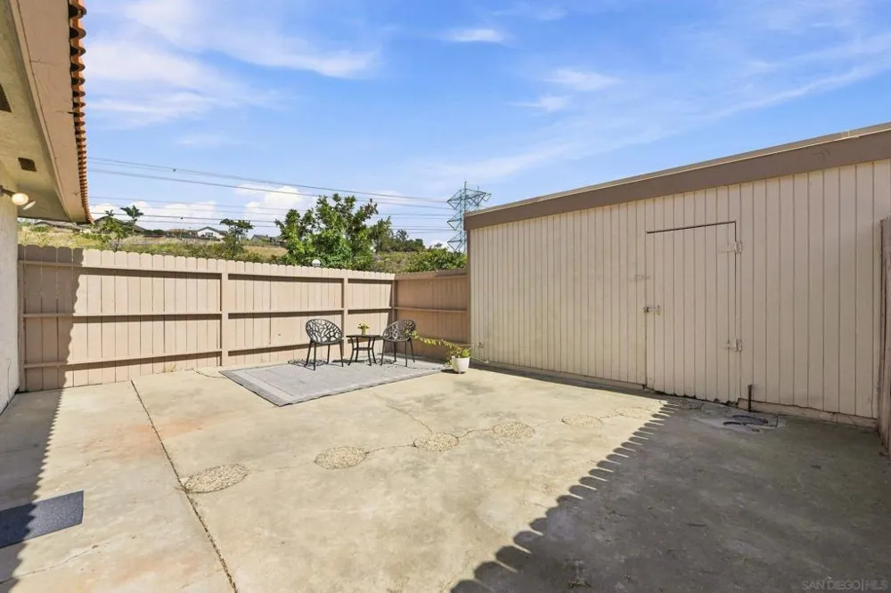 2812 Via Magia Carlsbad, CA 92010