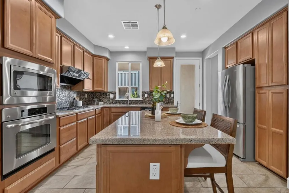 1052 Doheny Terrace Sunnyvale, CA 94085