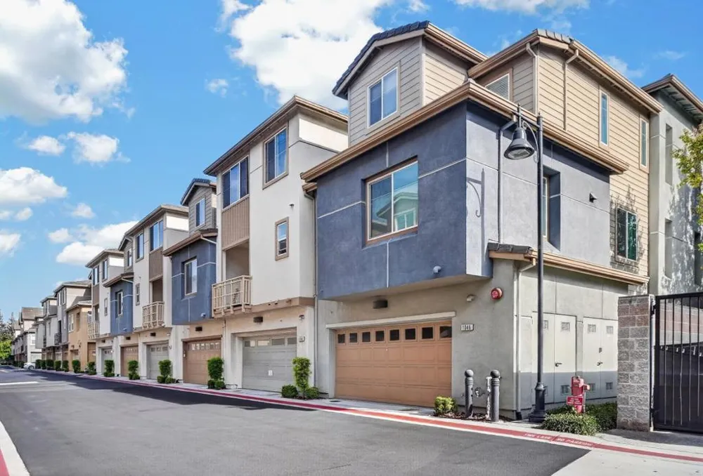1052 Doheny Terrace Sunnyvale, CA 94085
