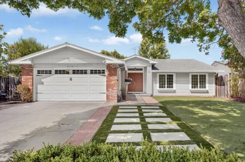 939 Bluebonnet Drive