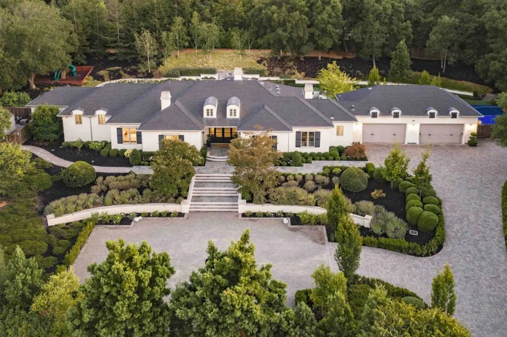 1700 Esberg Road Los Altos, CA 94024