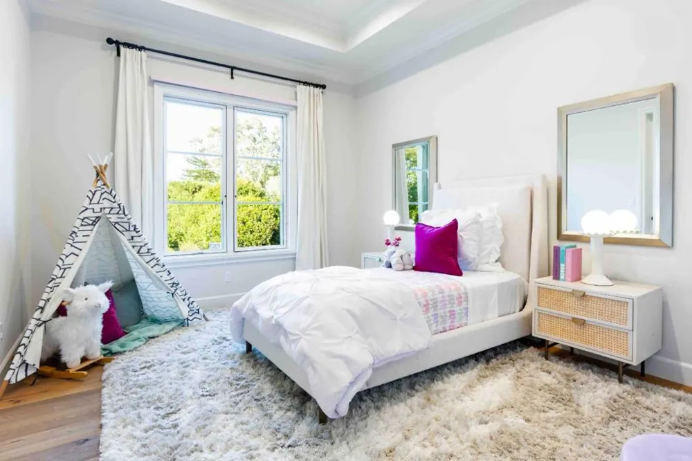 1700 Esberg Road Los Altos, CA 94024
