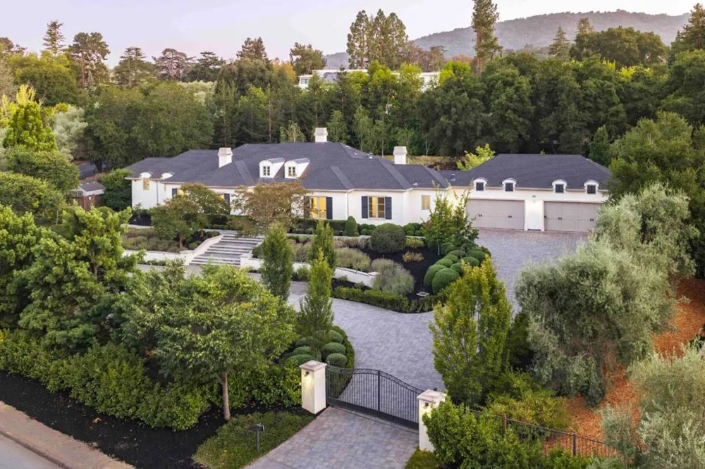 1700 Esberg Road Los Altos, CA 94024