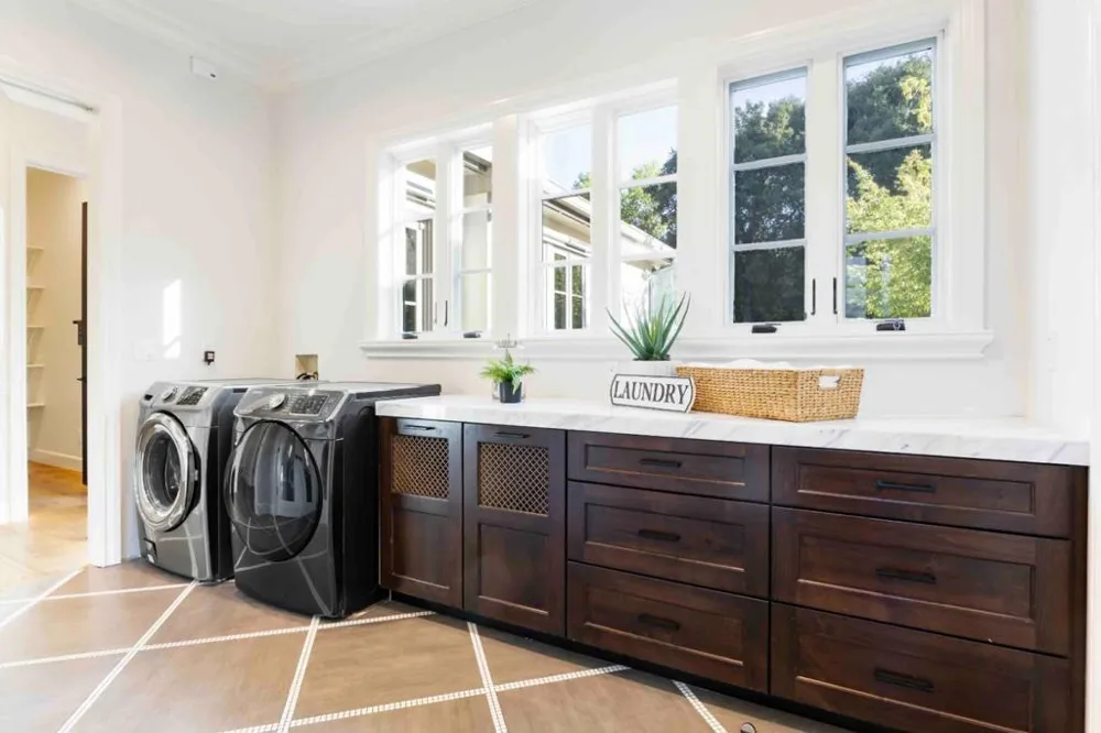 1700 Esberg Road Los Altos, CA 94024