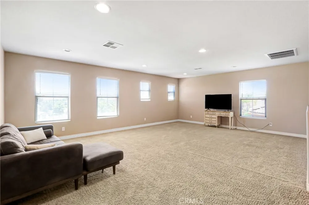 42282 Regents Hill Temecula, CA 92592
