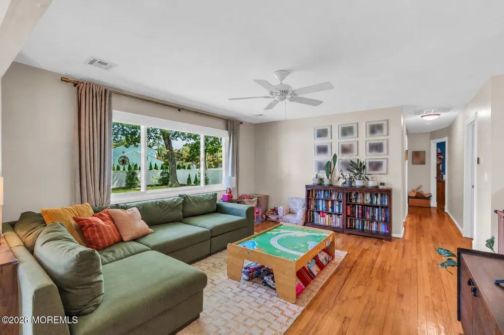 561 Oakhollow Lane Lanoka Harbor, NJ 08734