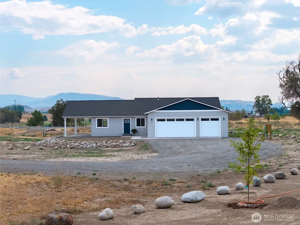 21 Bide-a-wee Rd. Omak, WA 98841