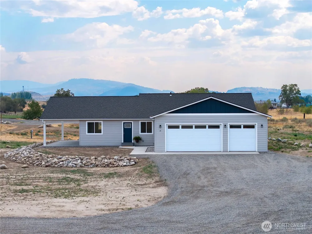 21 Bide-a-wee Rd. Omak, WA 98841