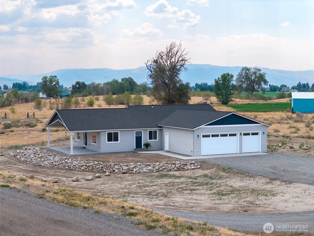 21 Bide-a-wee Rd. Omak, WA 98841