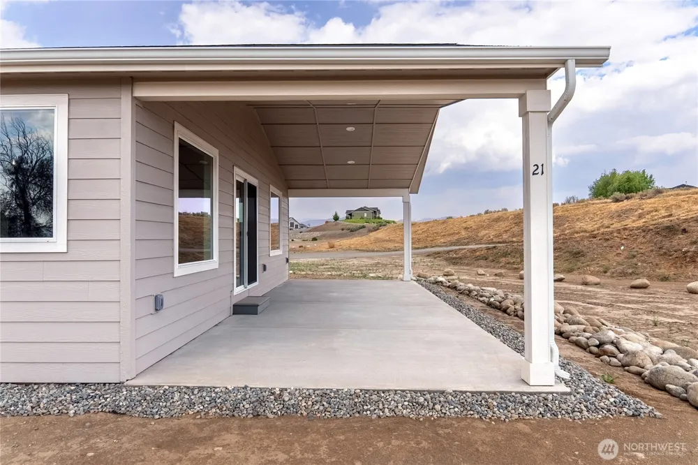 21 Bide-a-wee Rd. Omak, WA 98841