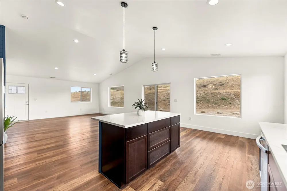21 Bide-a-wee Rd. Omak, WA 98841